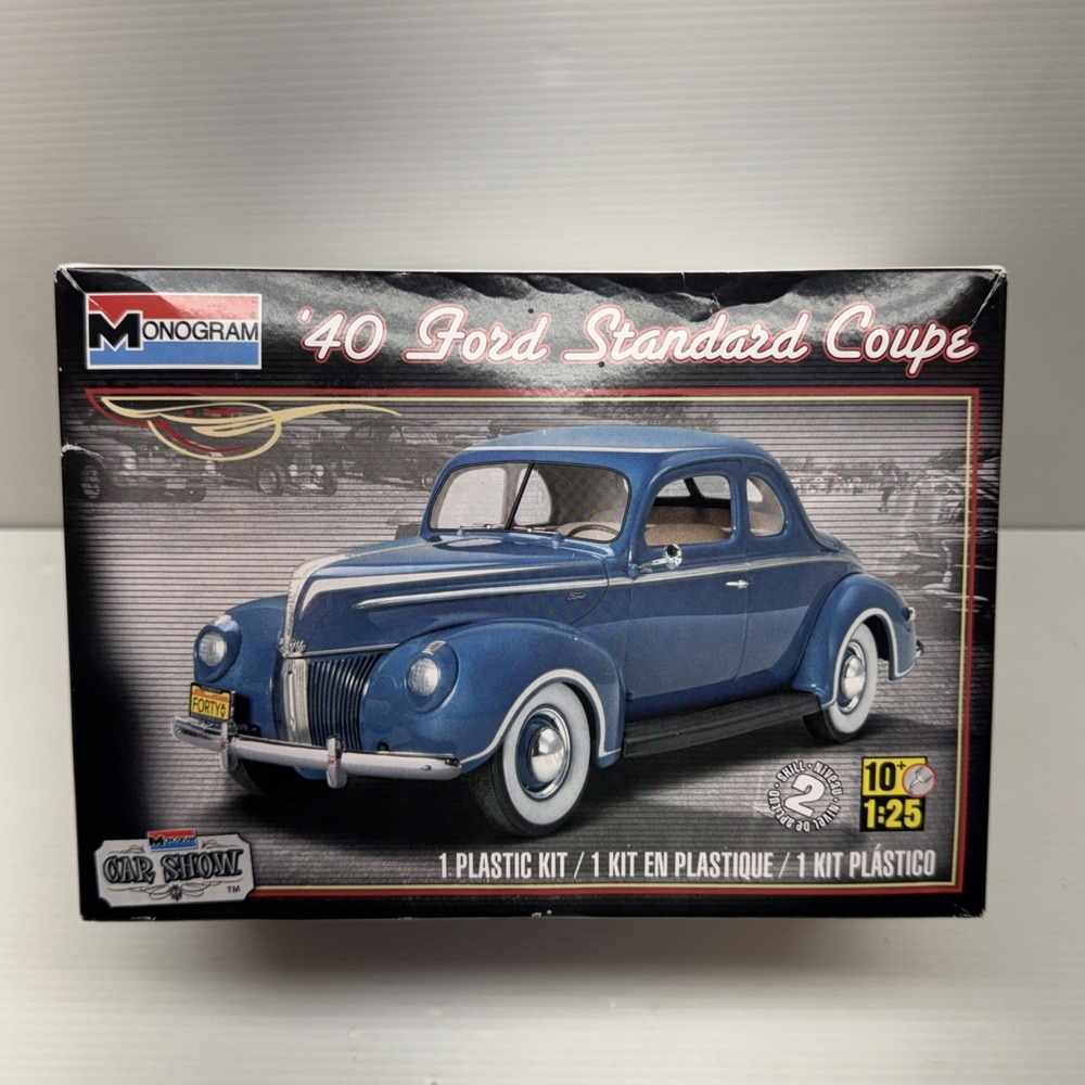 40 FORD STANDARD COUPE Monogram Model Car Kit 85-4371 1/25 Open Box